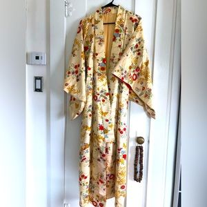 VTG silk kimono